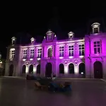 Le Square : Appartement Climatise En Centre Ville